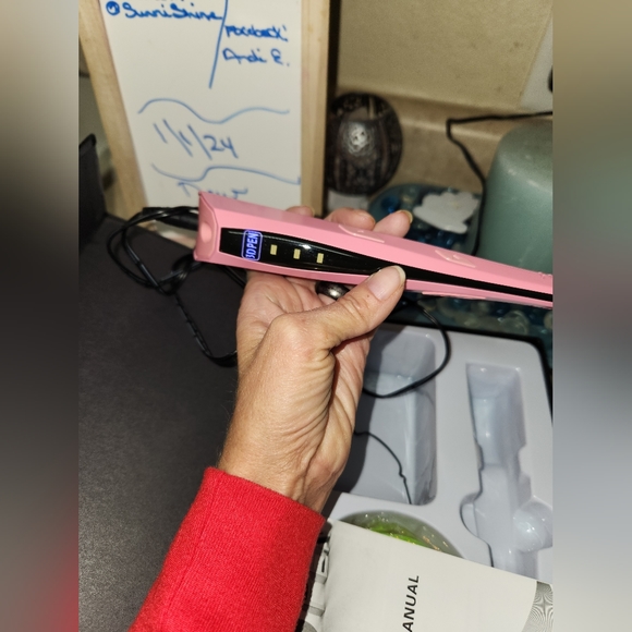 3D Printing Pen (Pink) + Reg. & Glow Filaments, Used Once - Picture 6 of 16